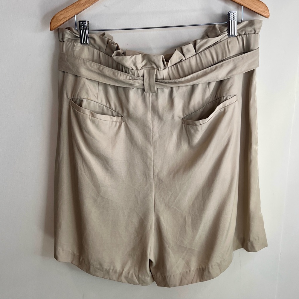 Banana Republic Khaki Tan Paperbag Tie Waist Pleated Shorts Size 16 - Picture 14 of 14